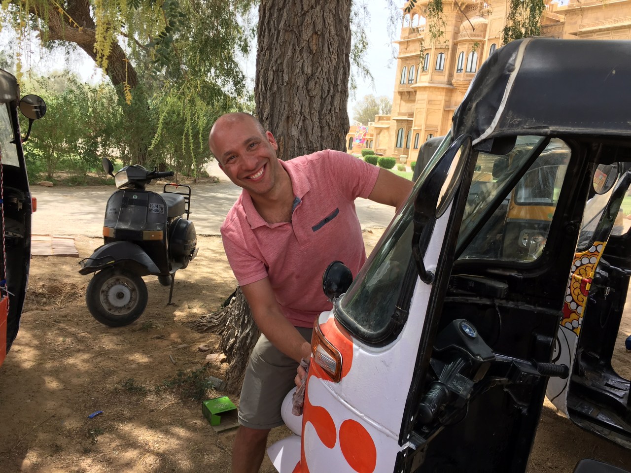 Pimp a Little, Shop a Lot